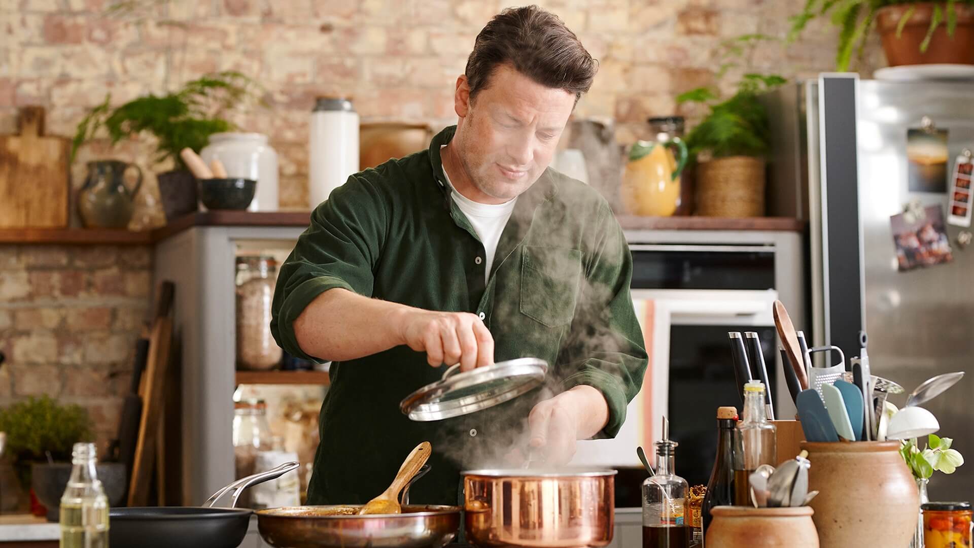 8 TV shows you can cook a long with | Freeview